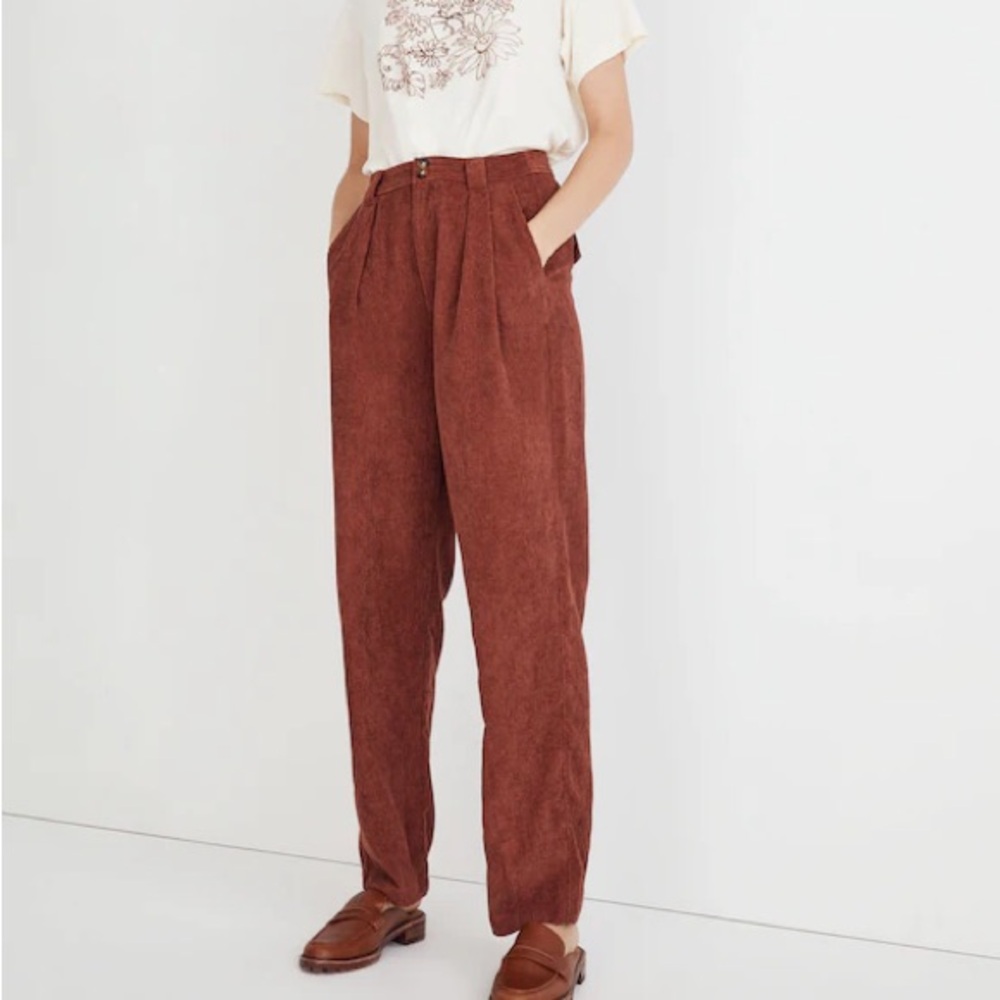 Madewell Women's Corduroy‎ High-Rise Tapered Pants in Rust / Dusty Redwood - 00